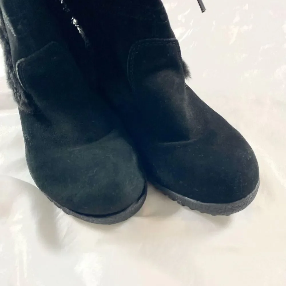 Khombu Early 2000's Fuzzy Tassel Lace Up Genuine Suede Wedge Boots Willow Size 7